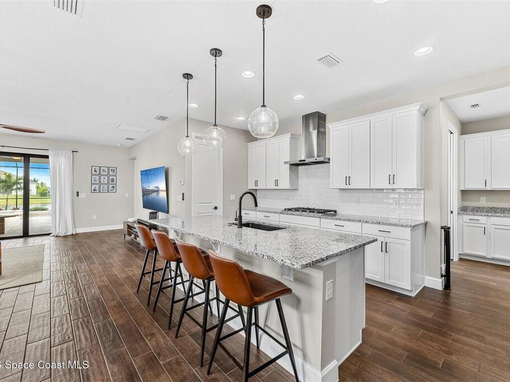 2518 Pangea Circle, Melbourne, FL 32940