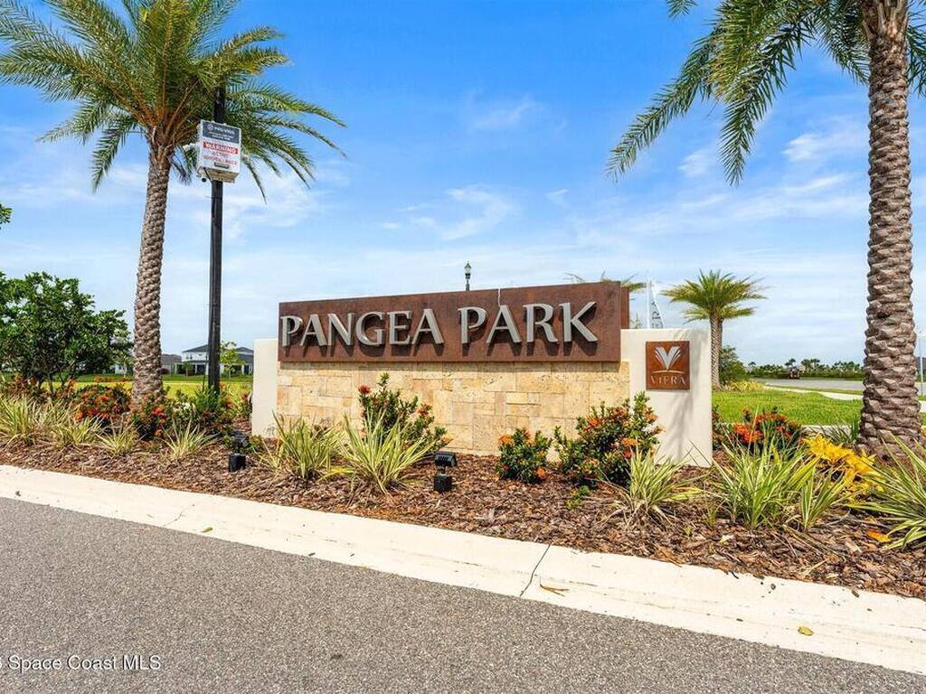 2518 Pangea Circle, Melbourne, FL 32940