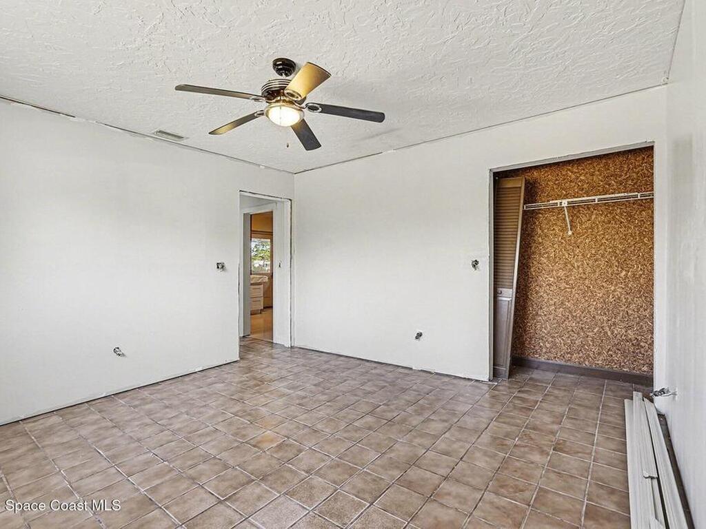 4950 Country Place, Grant, FL 32949