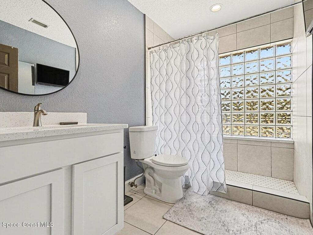 4950 Country Place, Grant, FL 32949