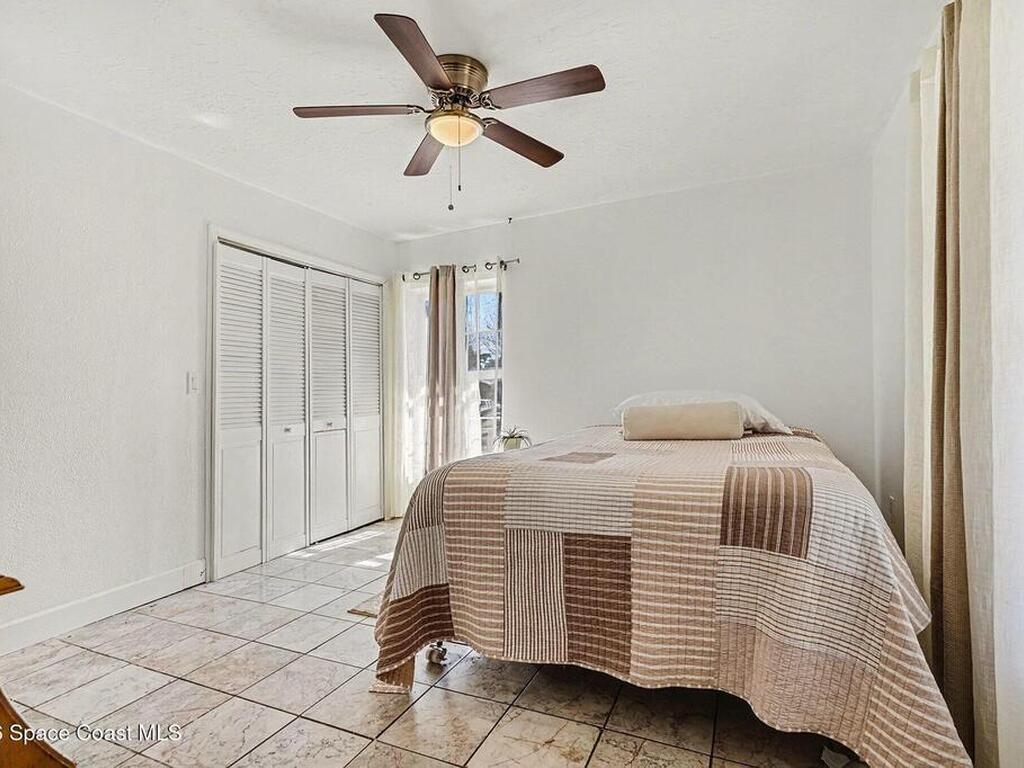 4950 Country Place, Grant, FL 32949