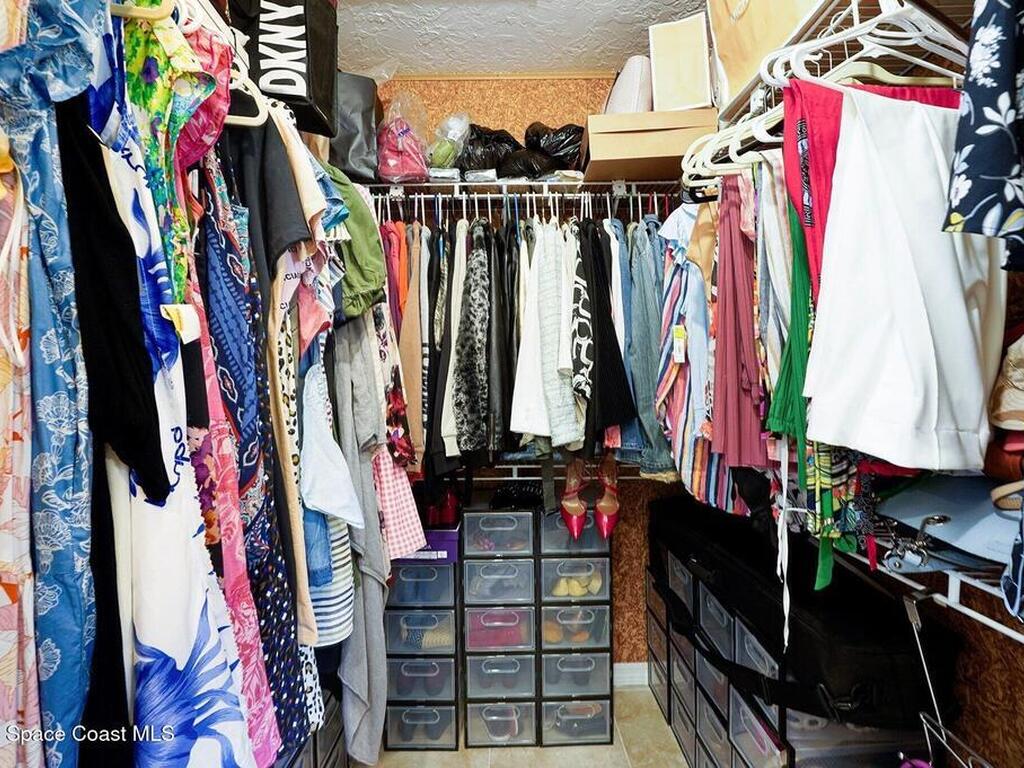 4950 Country Place, Grant, FL 32949