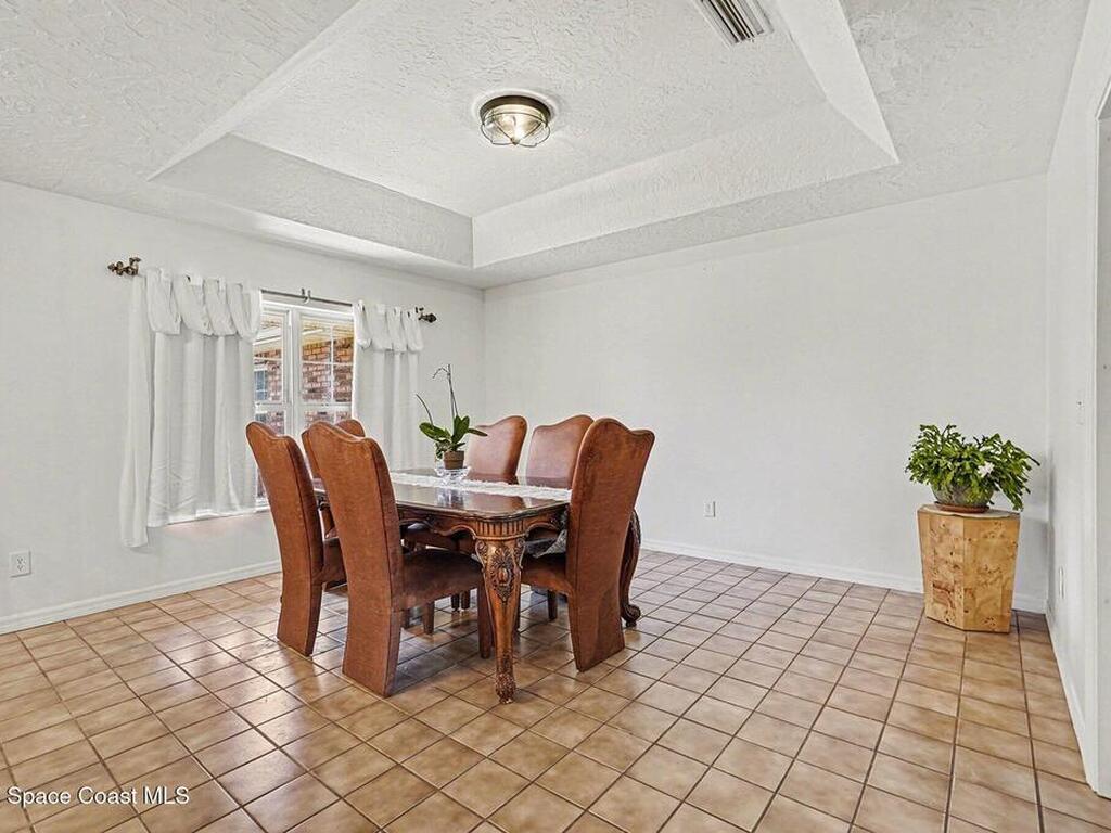 4950 Country Place, Grant, FL 32949