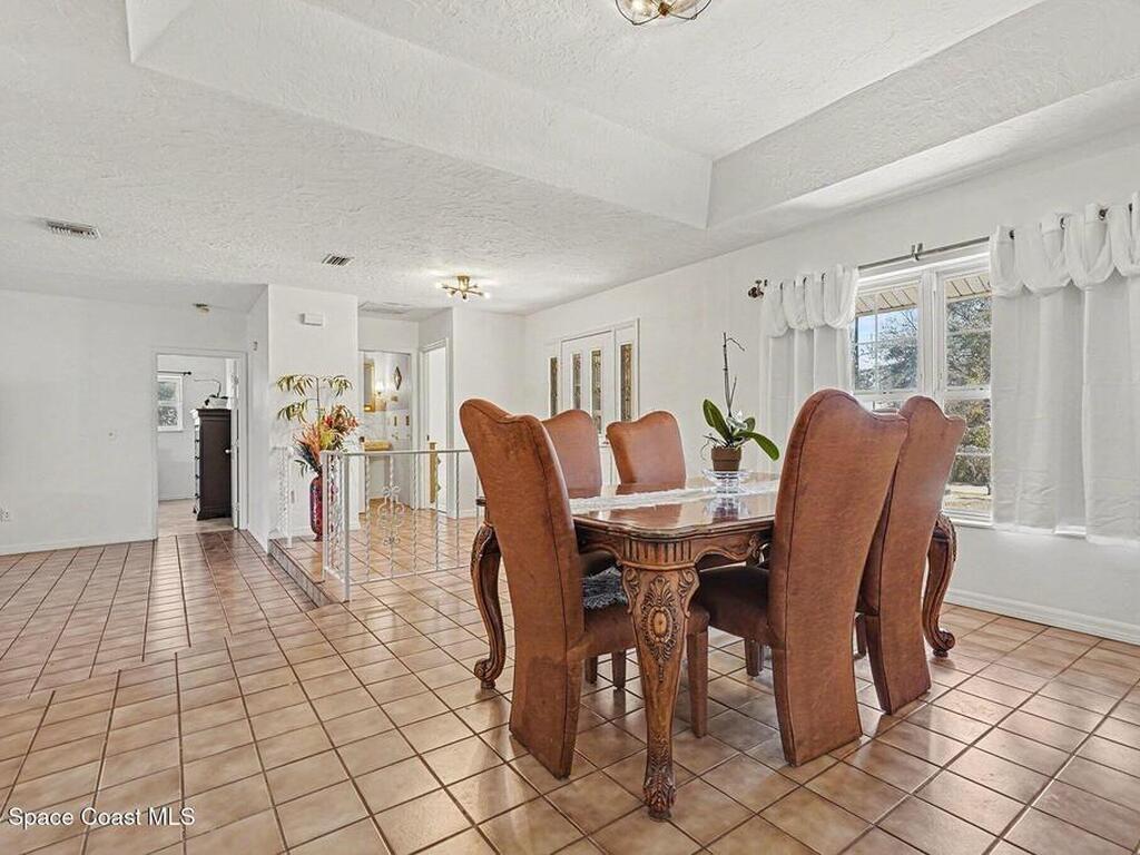 4950 Country Place, Grant, FL 32949