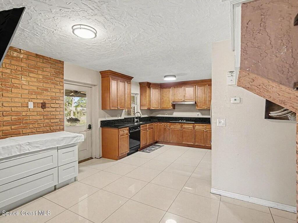 4950 Country Place, Grant, FL 32949