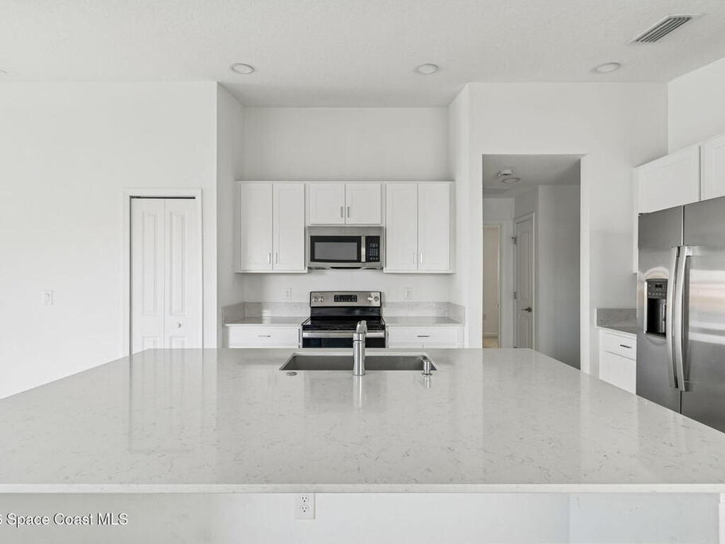 702 Papillon Street, Palm Bay, FL 32908