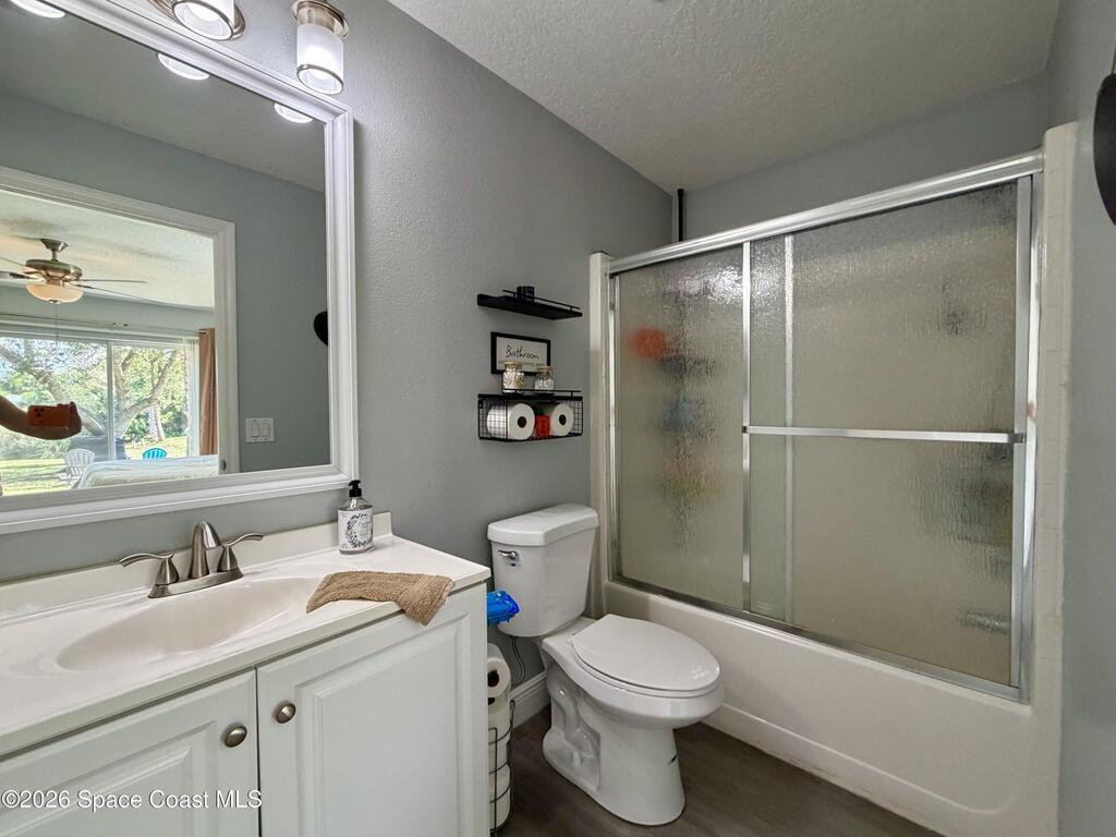 8425 94th Avenue, Vero Beach, FL 32967