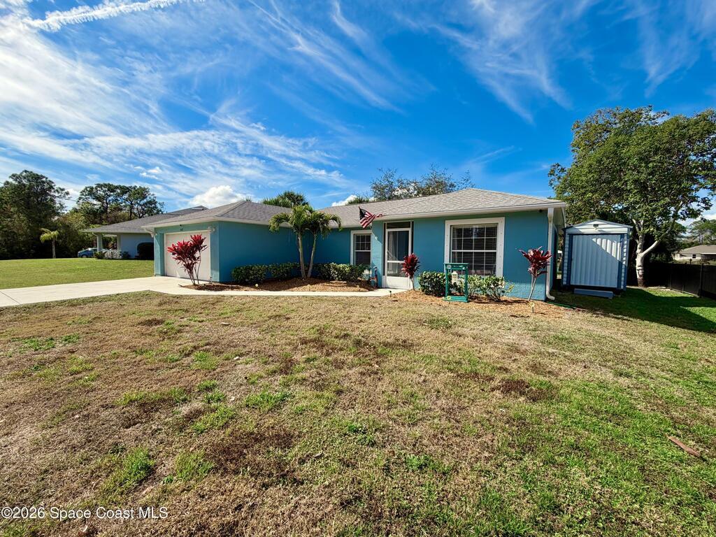 8425 94th Avenue, Vero Beach, FL 32967