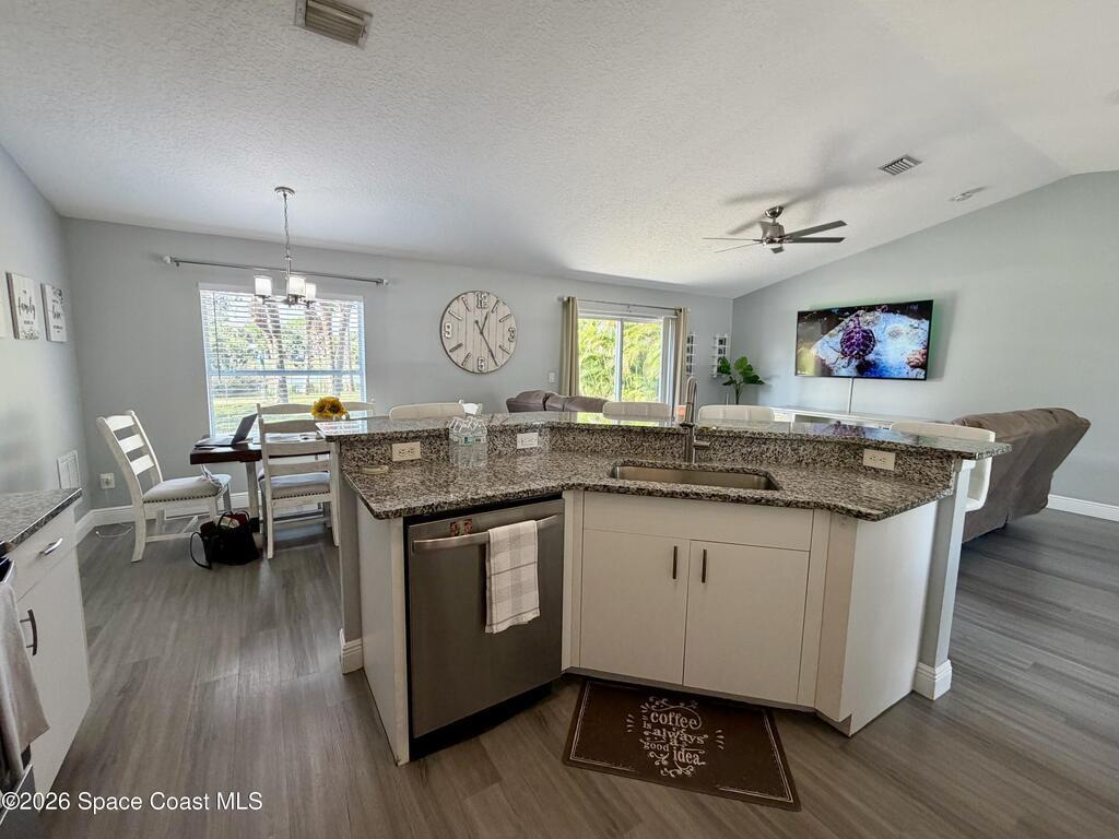 8425 94th Avenue, Vero Beach, FL 32967