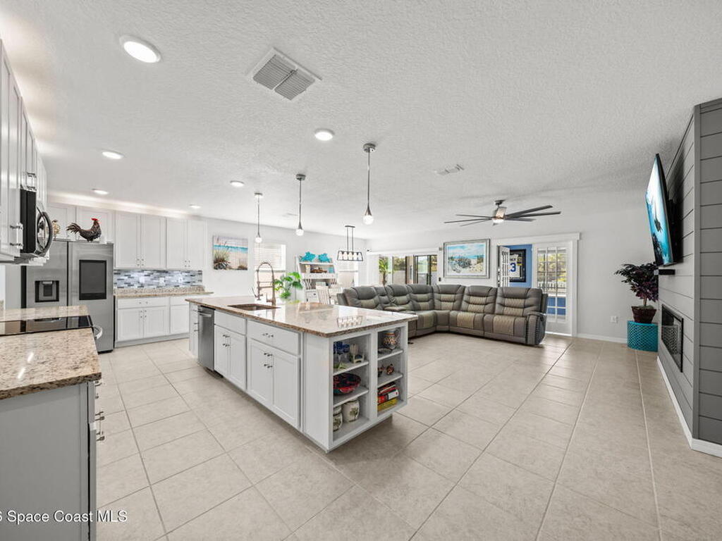 764 Corbin Circle, Palm Bay, FL 32908