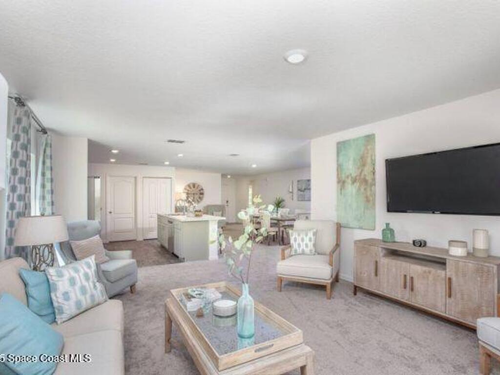 509 Forrest Hills Street, Palm Bay, FL 32908