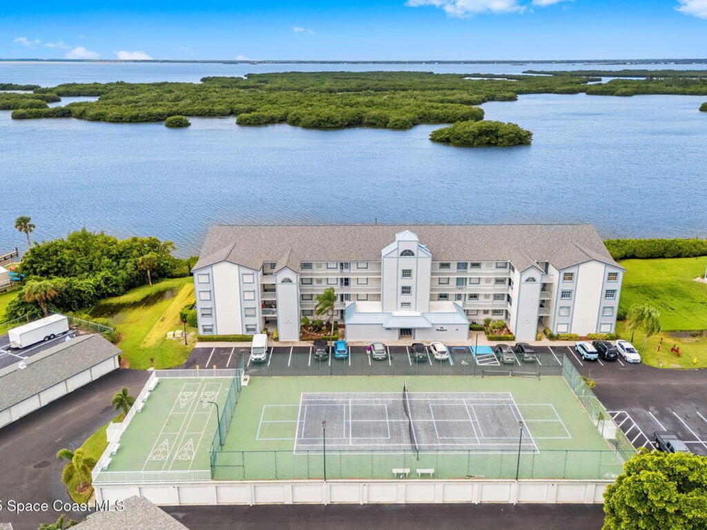 640 S Brevard Avenue, Cocoa Beach, FL 32931