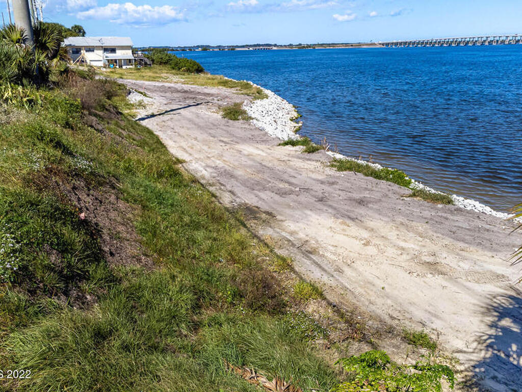 5241 N Highway 1 Highway, Palm Shores, FL 32940