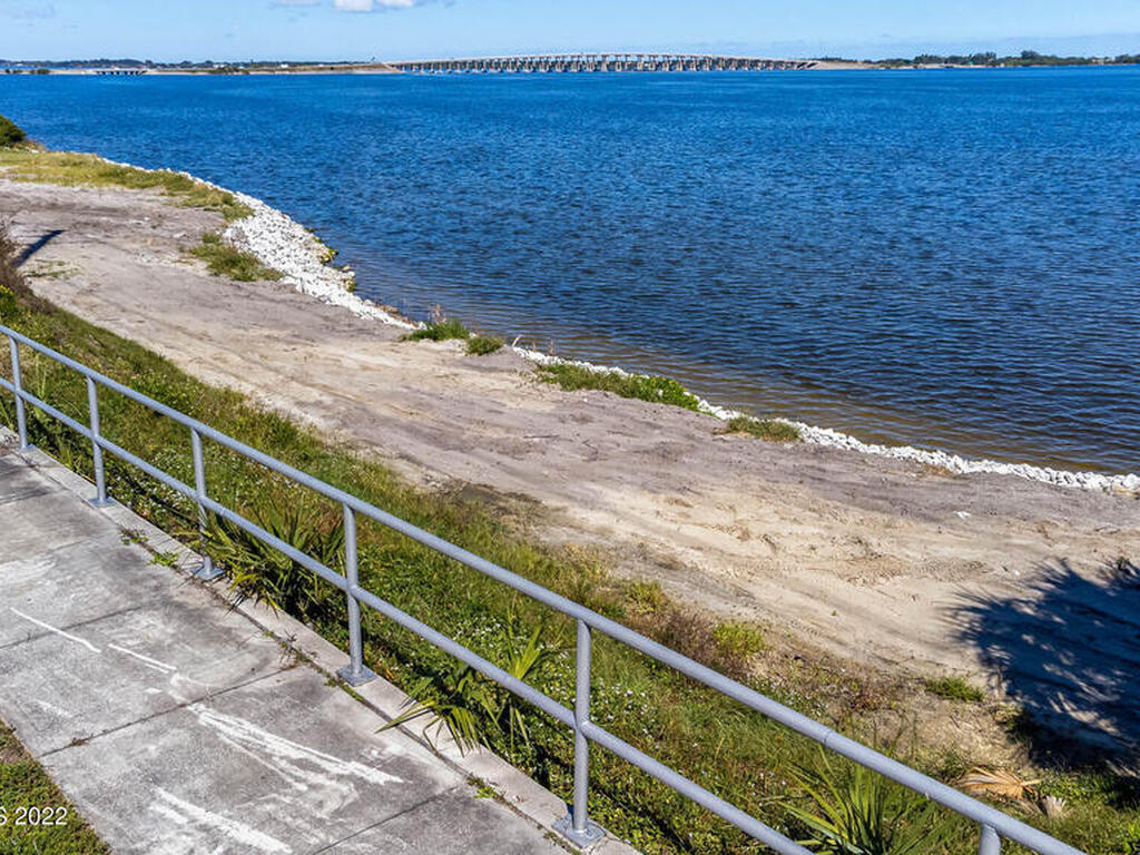 5241 N Highway 1 Highway, Palm Shores, FL 32940