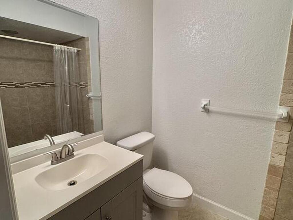 2177 Jupiter Boulevard, Palm Bay, FL 32908