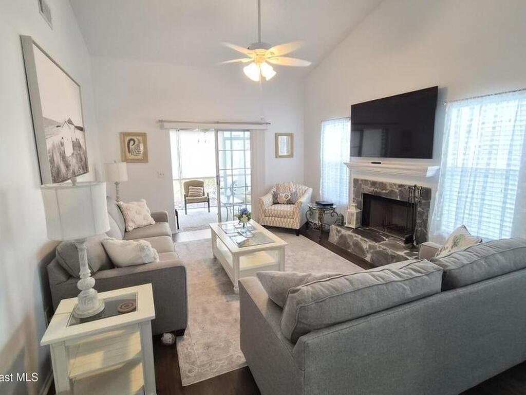 4822 Lake Waterford Way, Melbourne, FL 32901