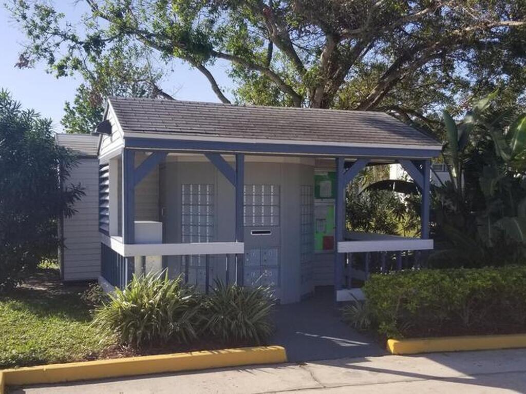 4822 Lake Waterford Way, Melbourne, FL 32901