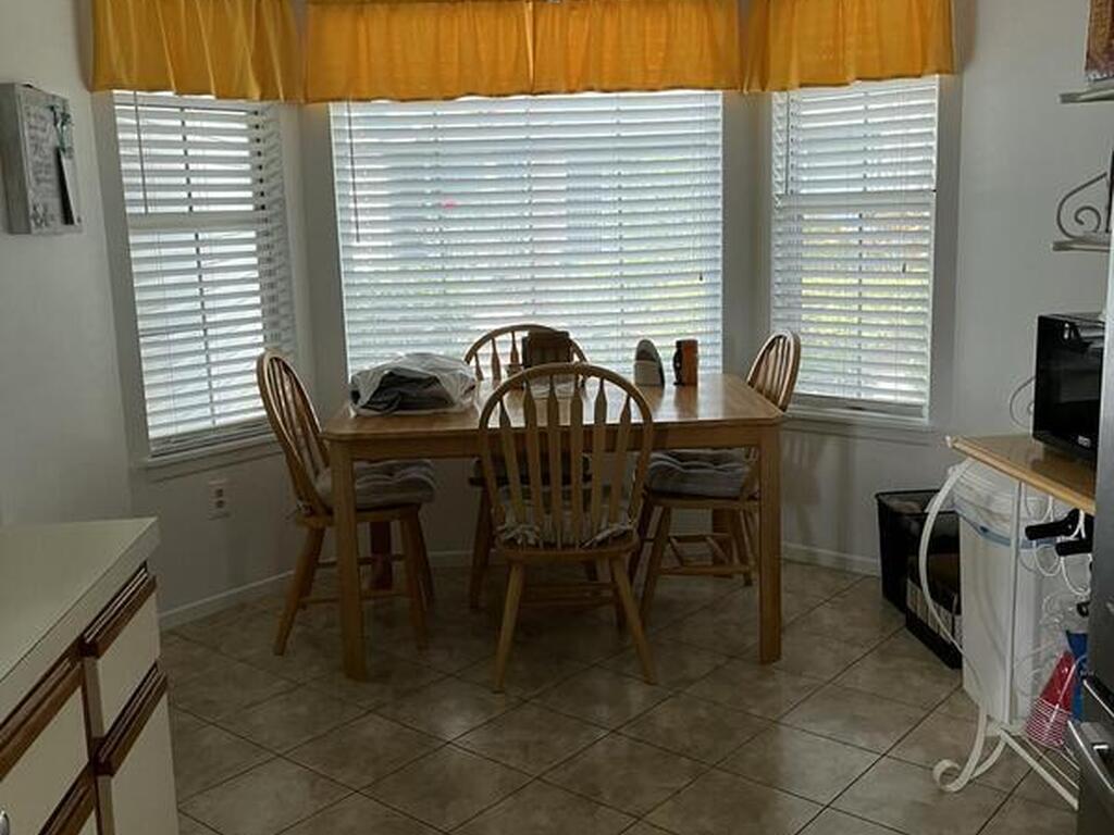 4822 Lake Waterford Way, Melbourne, FL 32901