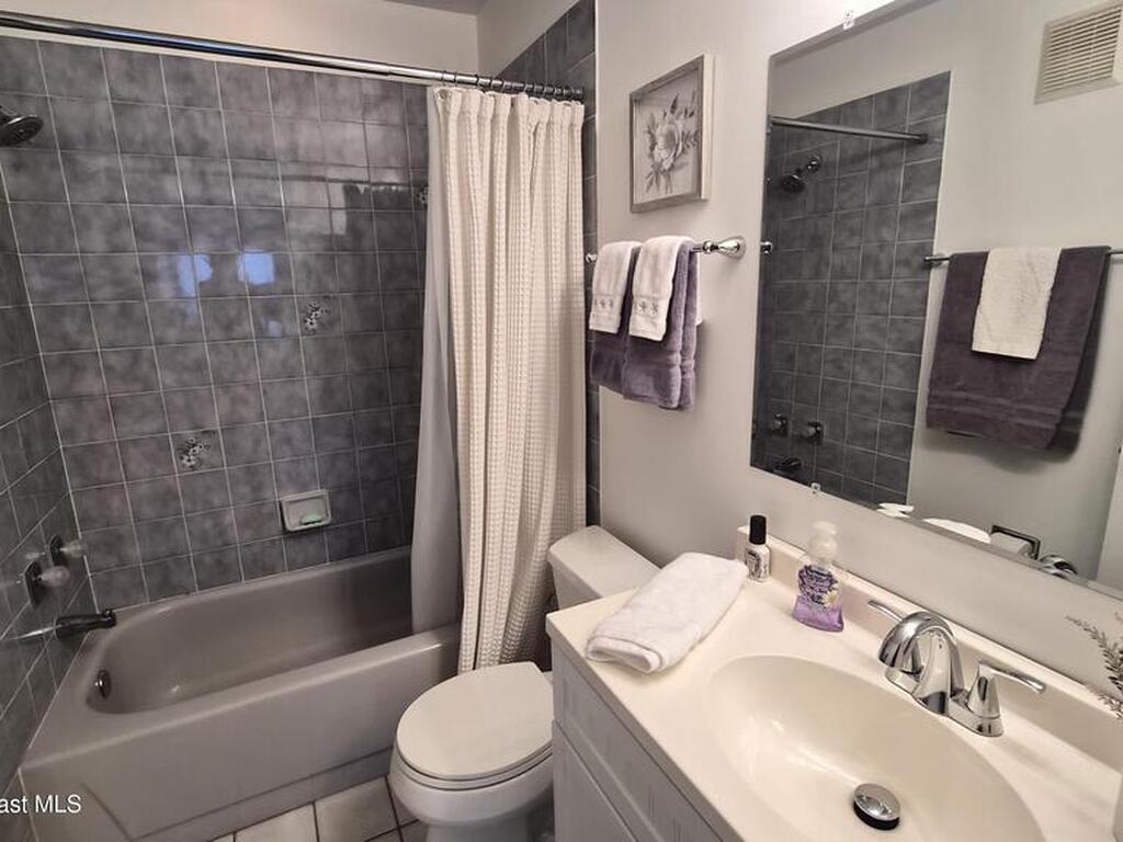 4822 Lake Waterford Way, Melbourne, FL 32901