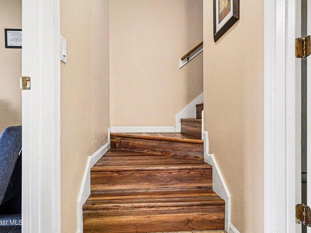 1010 Luminary Circle, Melbourne, FL 32901