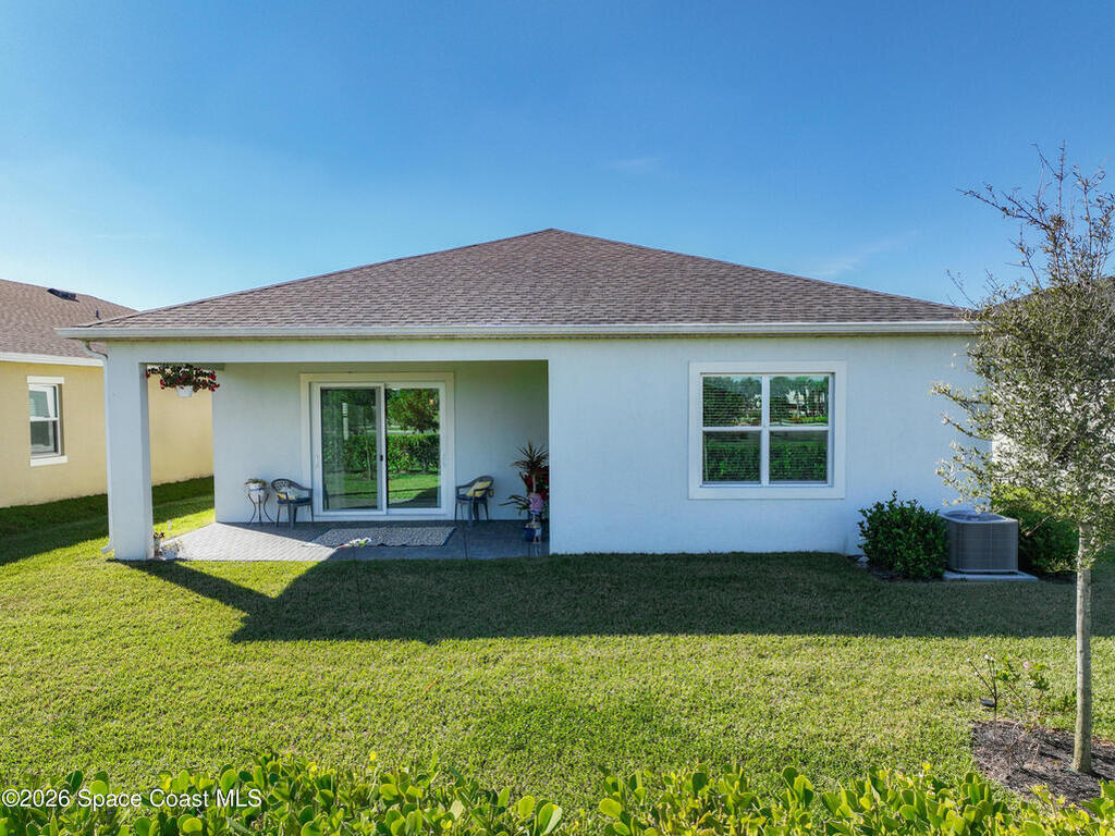 821 Antibes Court, Palm Bay, FL 32907