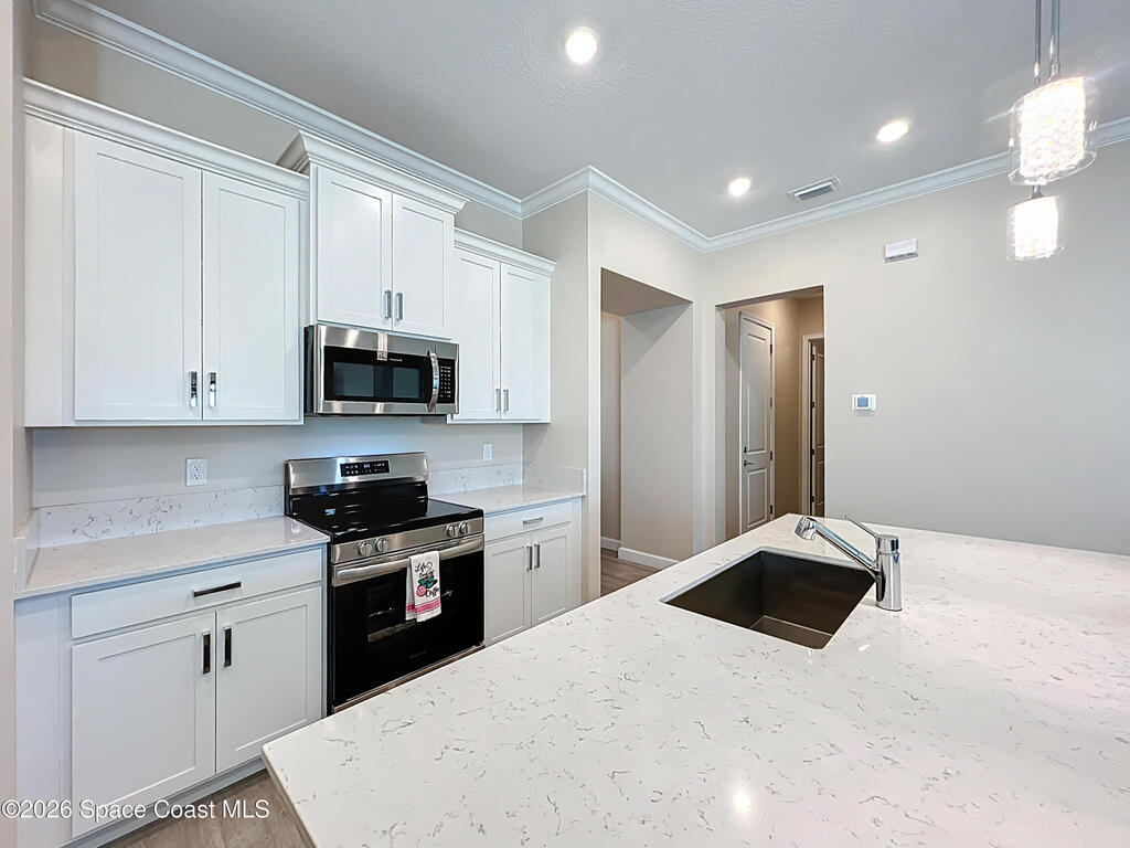 821 Antibes Court, Palm Bay, FL 32907