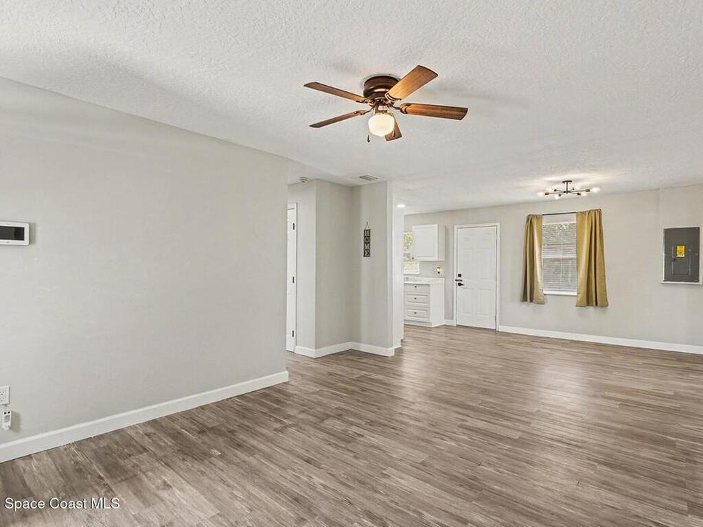 905 Poplar Lane, Melbourne, FL 32901