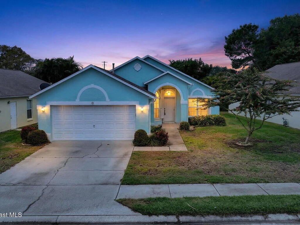 934 Pine Creek Circle, Palm Bay, FL 32905