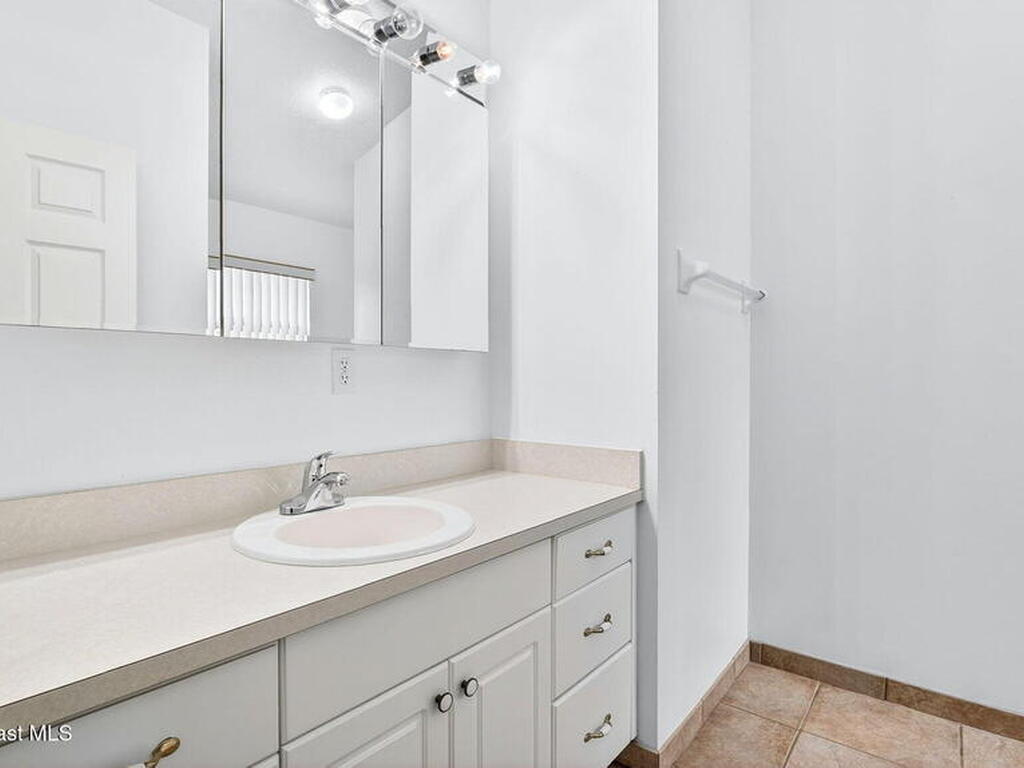 934 Pine Creek Circle, Palm Bay, FL 32905