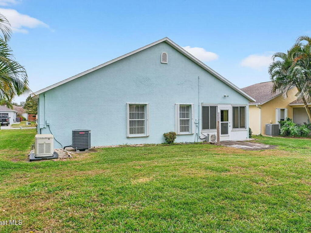 934 Pine Creek Circle, Palm Bay, FL 32905