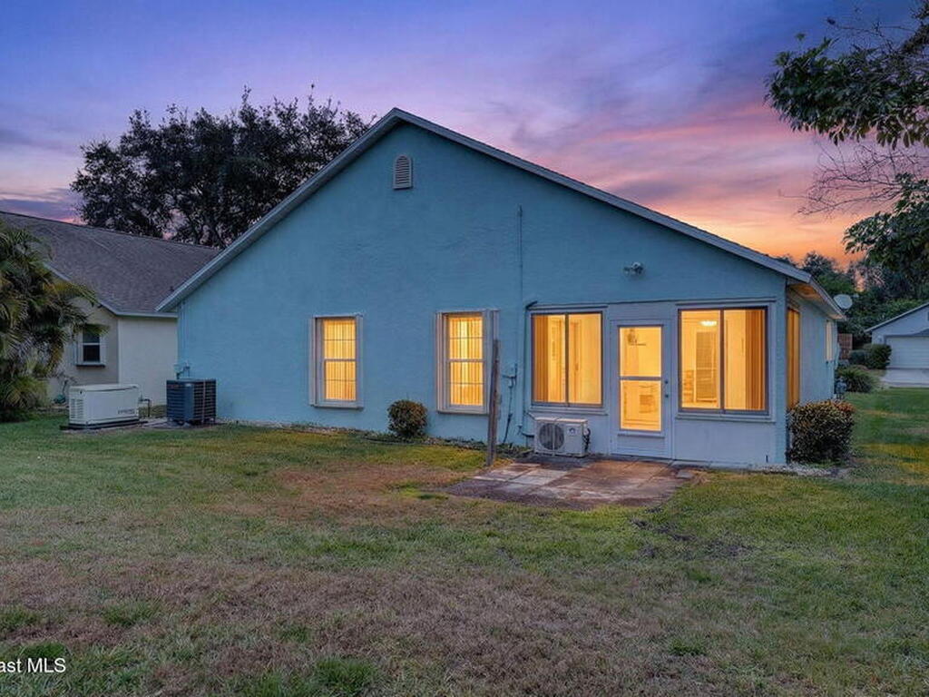 934 Pine Creek Circle, Palm Bay, FL 32905