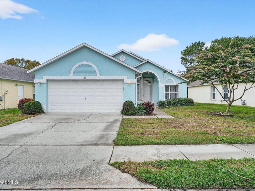 934 Pine Creek Circle, Palm Bay, FL 32905