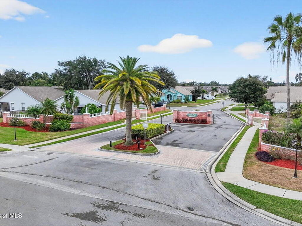 934 Pine Creek Circle, Palm Bay, FL 32905