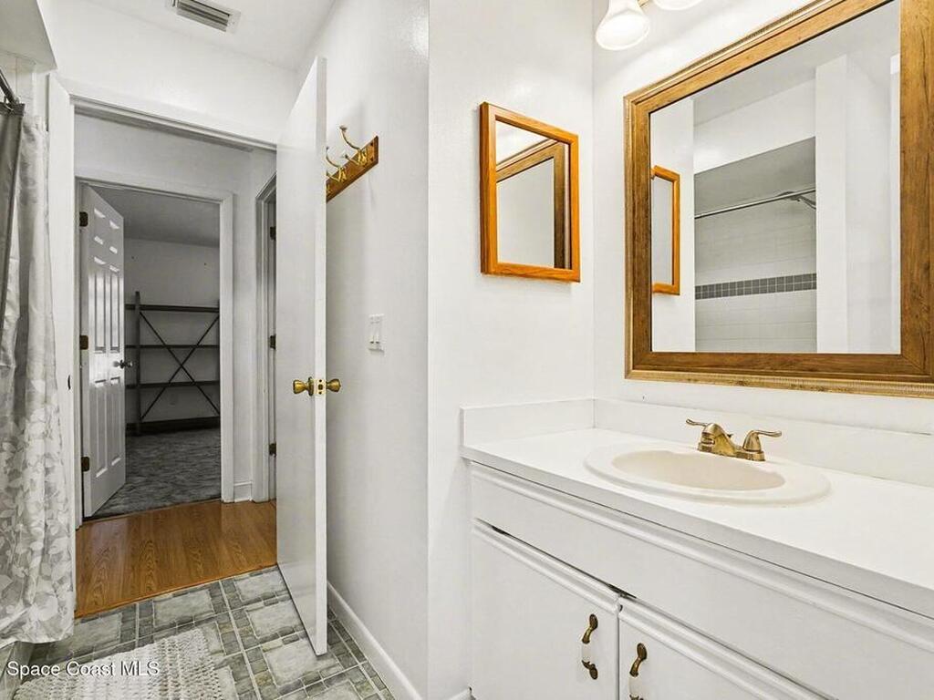 457 Wildwood Avenue, Palm Bay, FL 32908