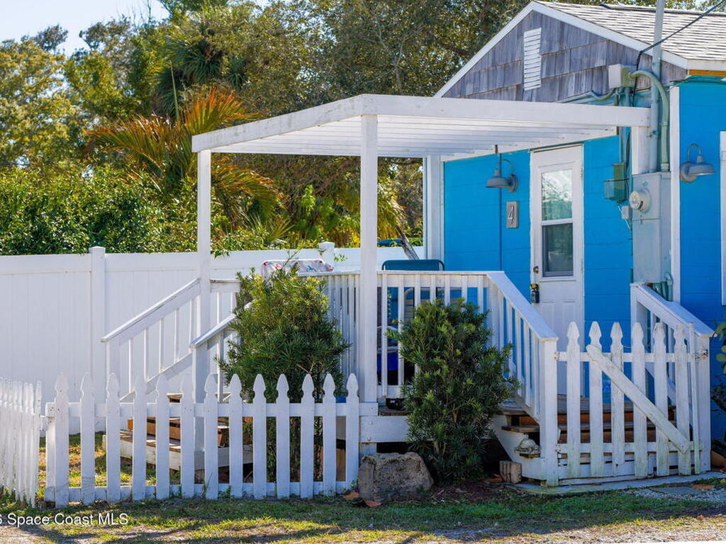 2179 Pineapple Avenue, Melbourne, FL 32935