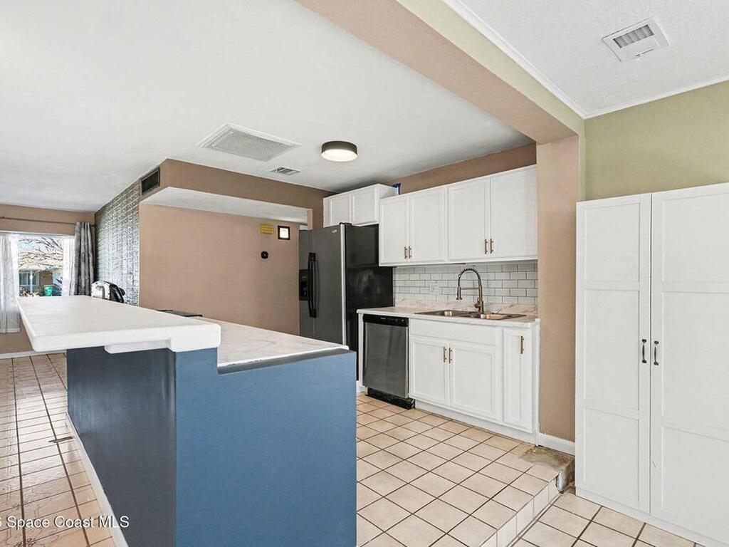 425 Sabal Avenue, Merritt Island, FL 32953