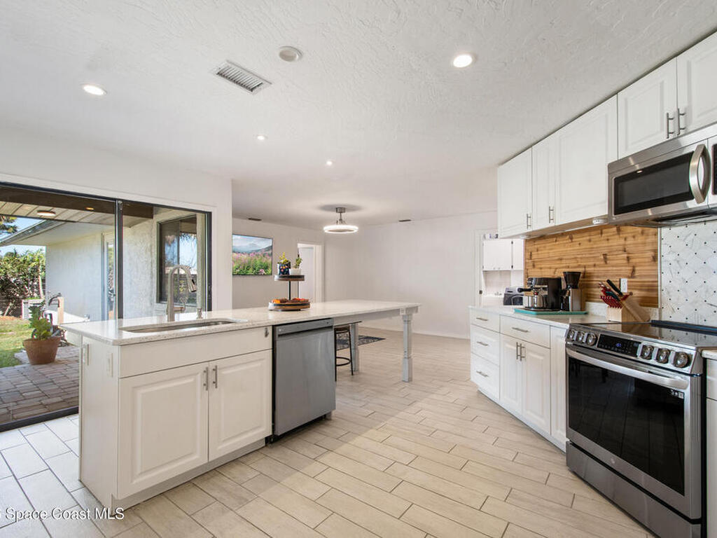 458 Saint Johns Drive, Satellite Beach, FL 32937