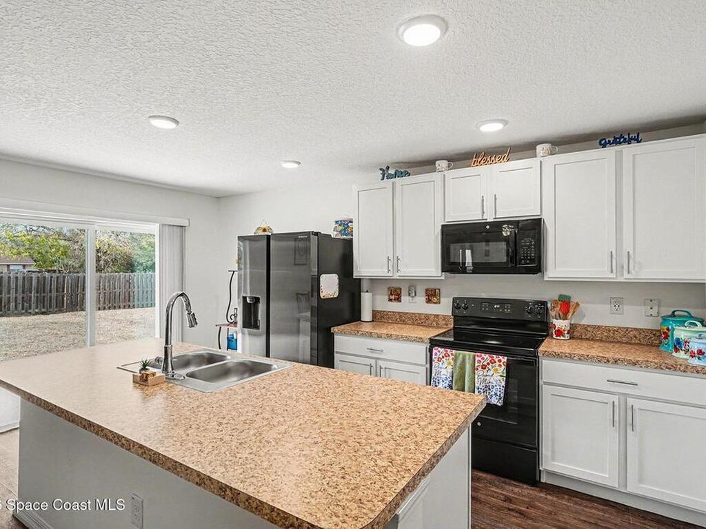 1986 Waukesha Avenue, Palm Bay, FL 32909