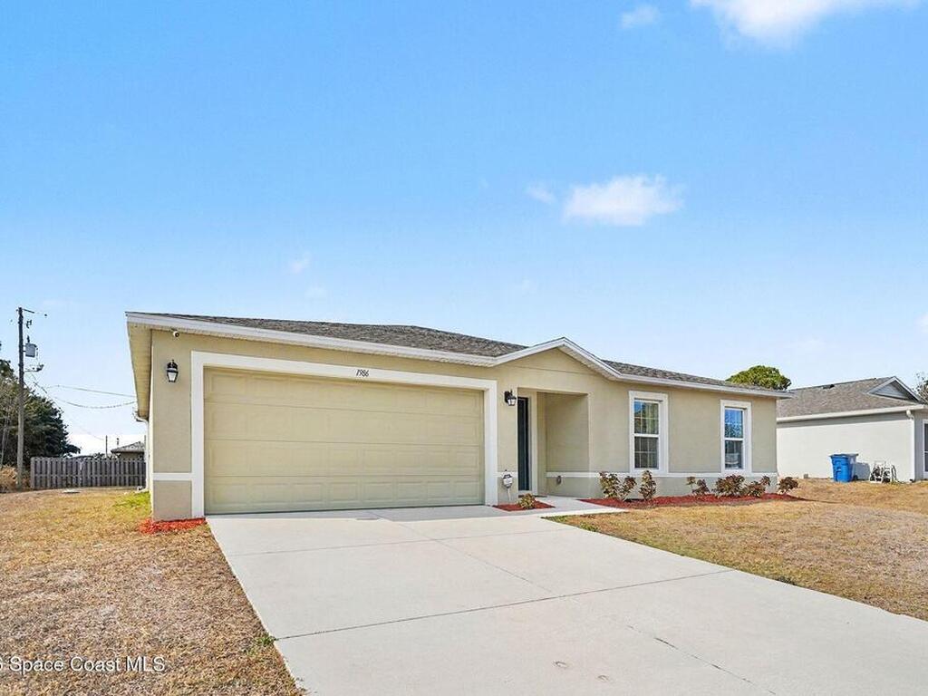 1986 Waukesha Avenue, Palm Bay, FL 32909