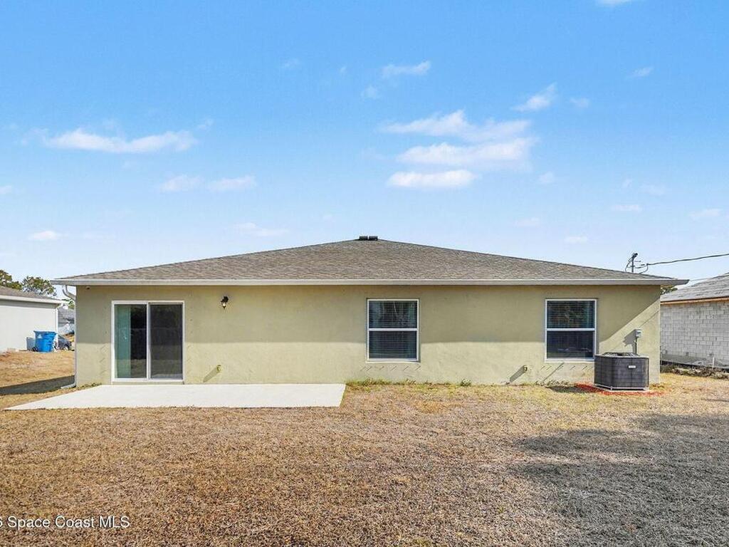 1986 Waukesha Avenue, Palm Bay, FL 32909