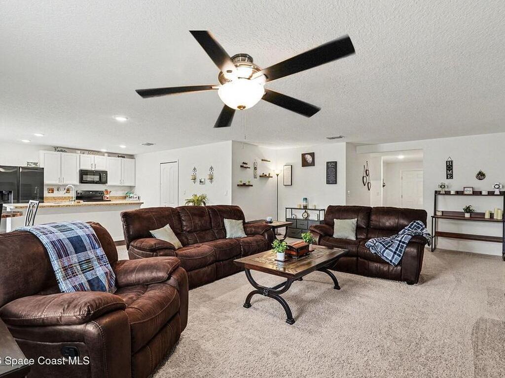 1986 Waukesha Avenue, Palm Bay, FL 32909