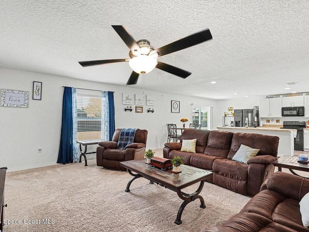 1986 Waukesha Avenue, Palm Bay, FL 32909