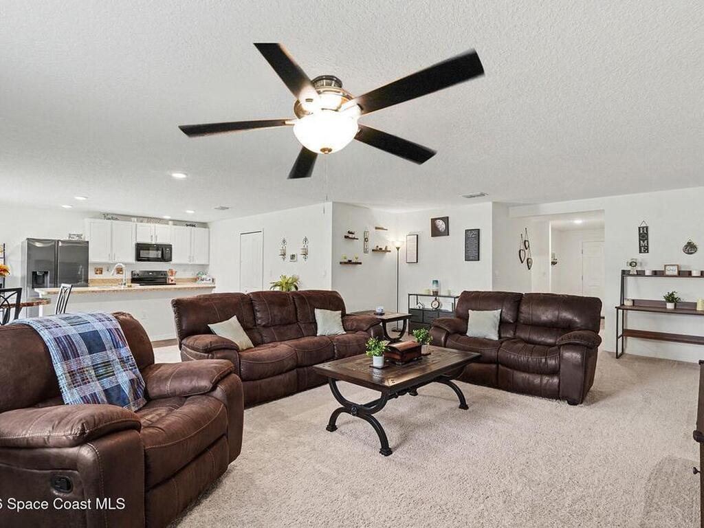 1986 Waukesha Avenue, Palm Bay, FL 32909