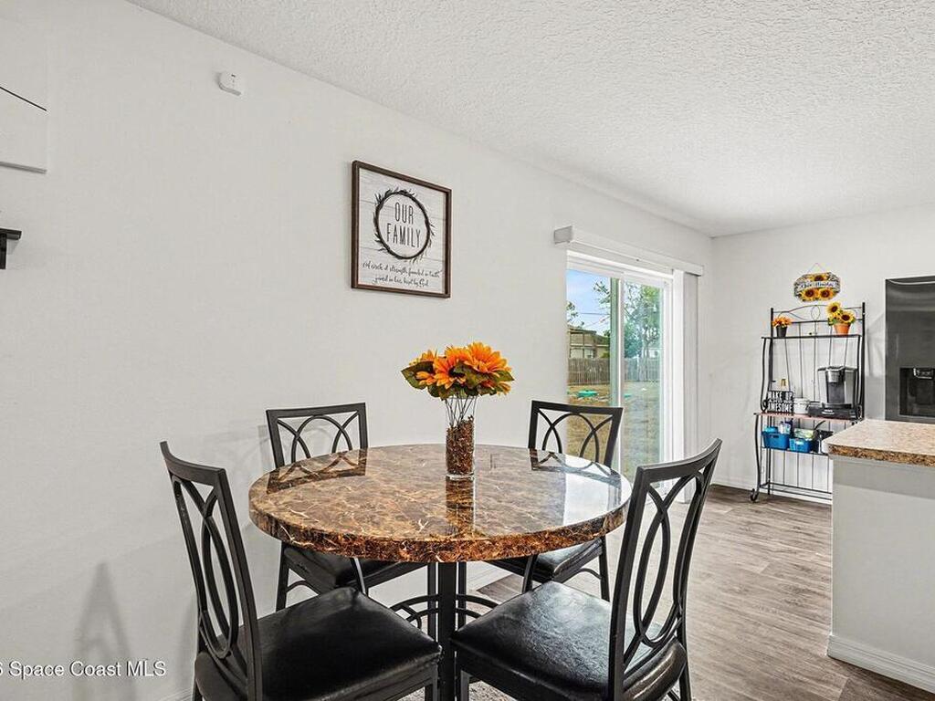 1986 Waukesha Avenue, Palm Bay, FL 32909