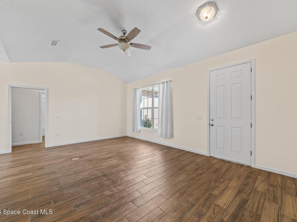 824 Schomer Avenue, Palm Bay, FL 32908