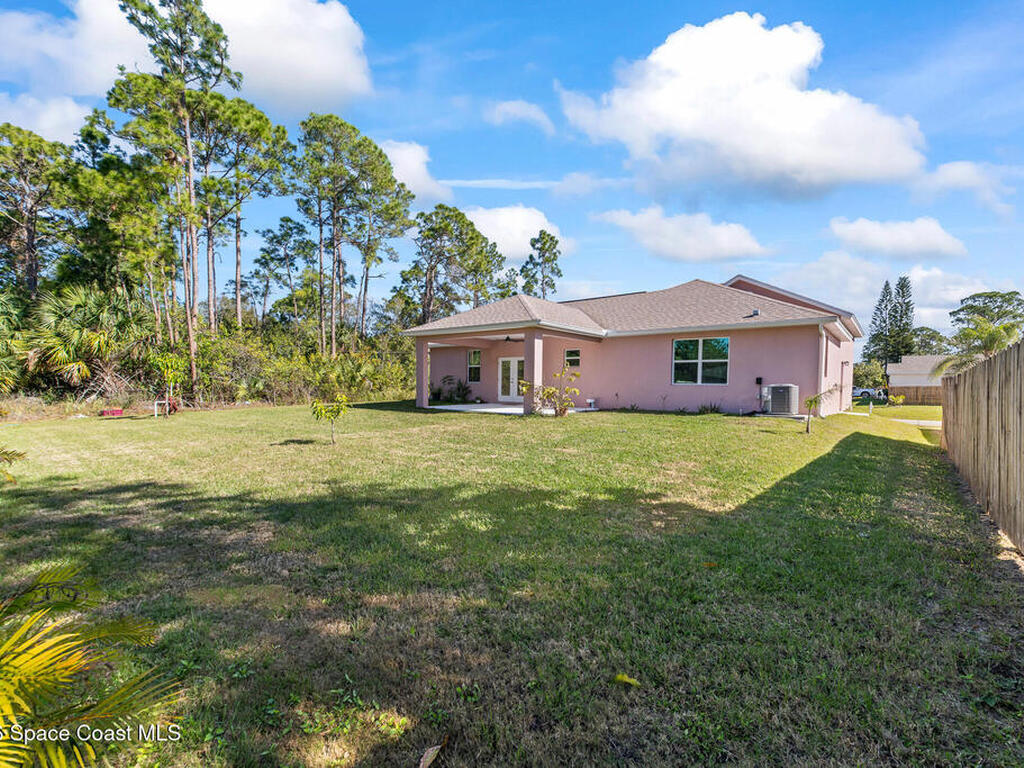 824 Schomer Avenue, Palm Bay, FL 32908