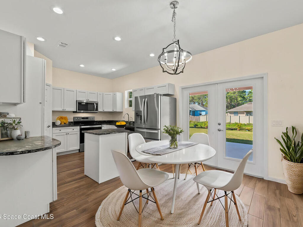 824 Schomer Avenue, Palm Bay, FL 32908