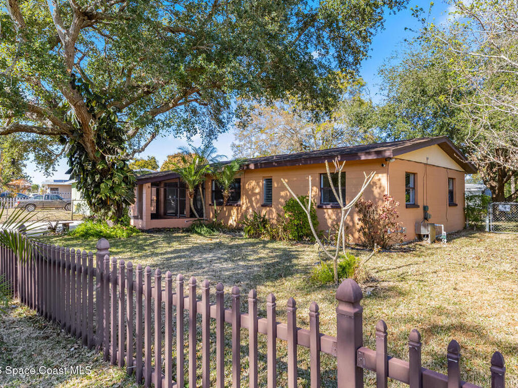 2082 Little John Road, Melbourne, FL 32935