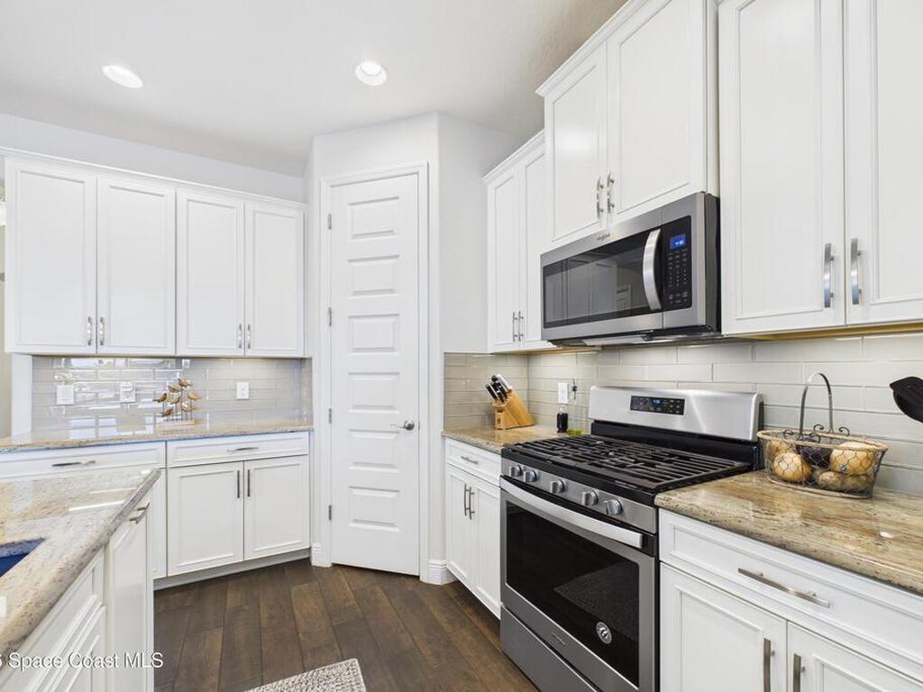 7663 Poulicny Lane, Melbourne, FL 32940