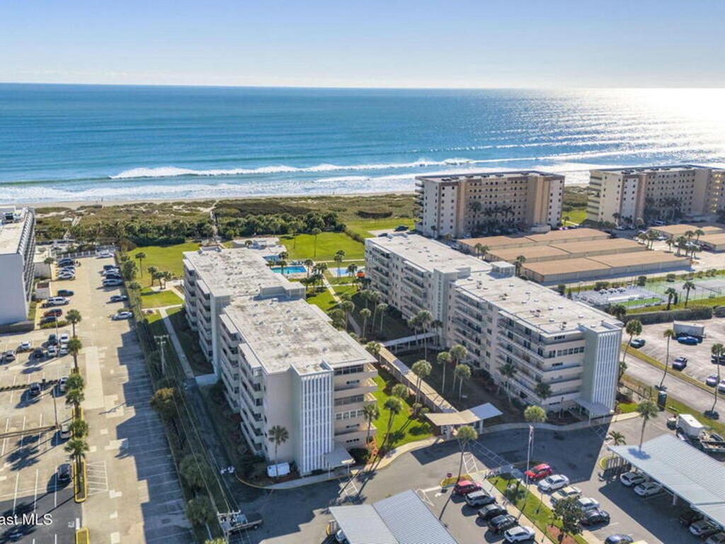 2020 N Atlantic Avenue, Cocoa Beach, FL 32931